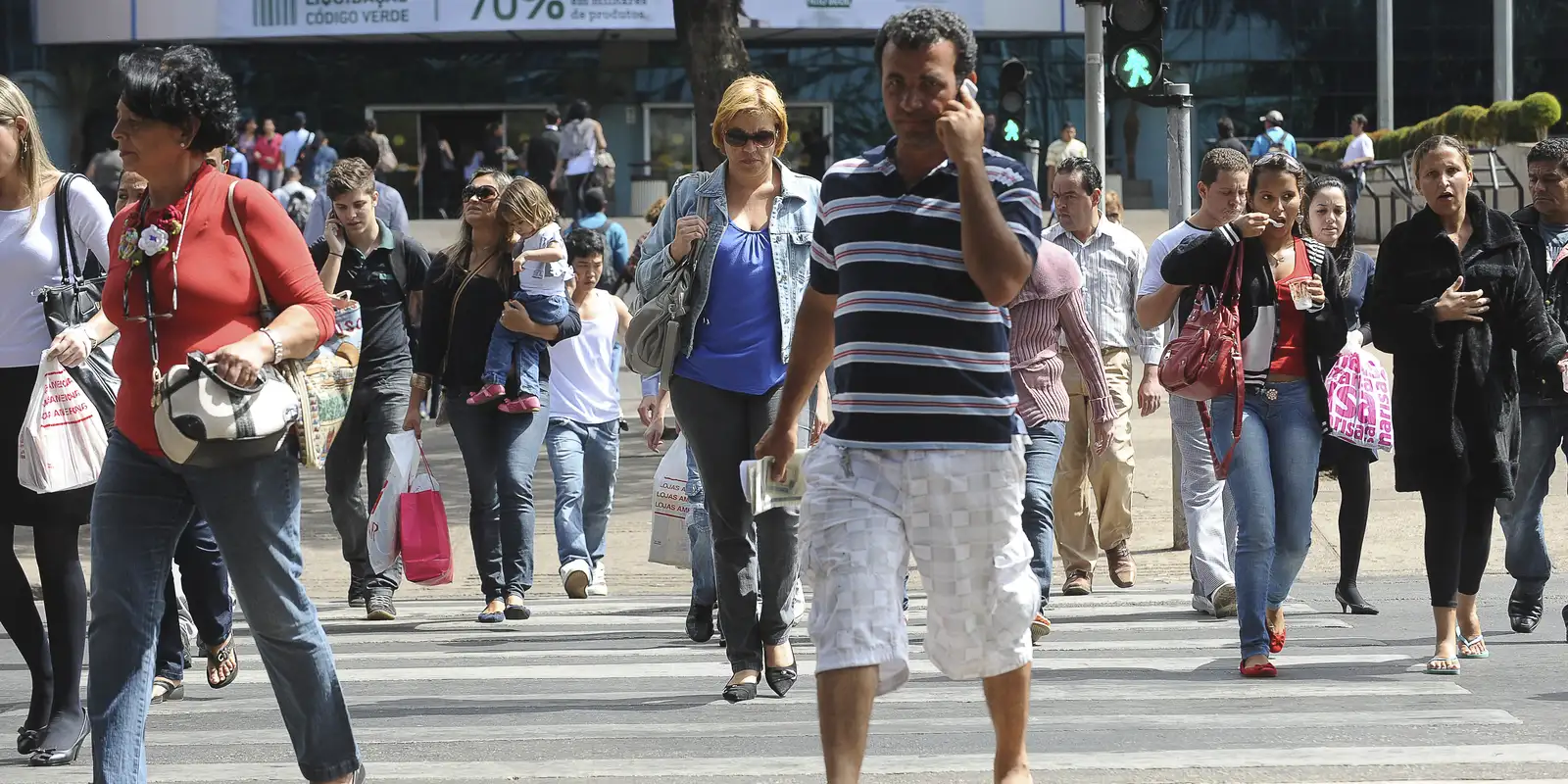 Desemprego recua para 7,1%, o menor do trimestre desde 2014