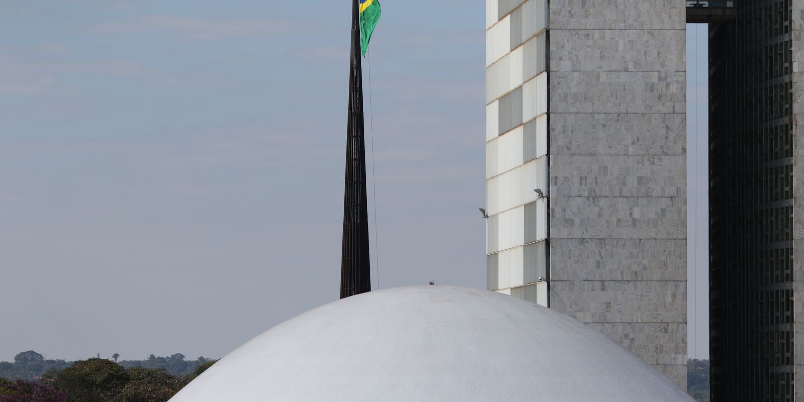 Senadores selecionam medidas para compensar desoneração da folha