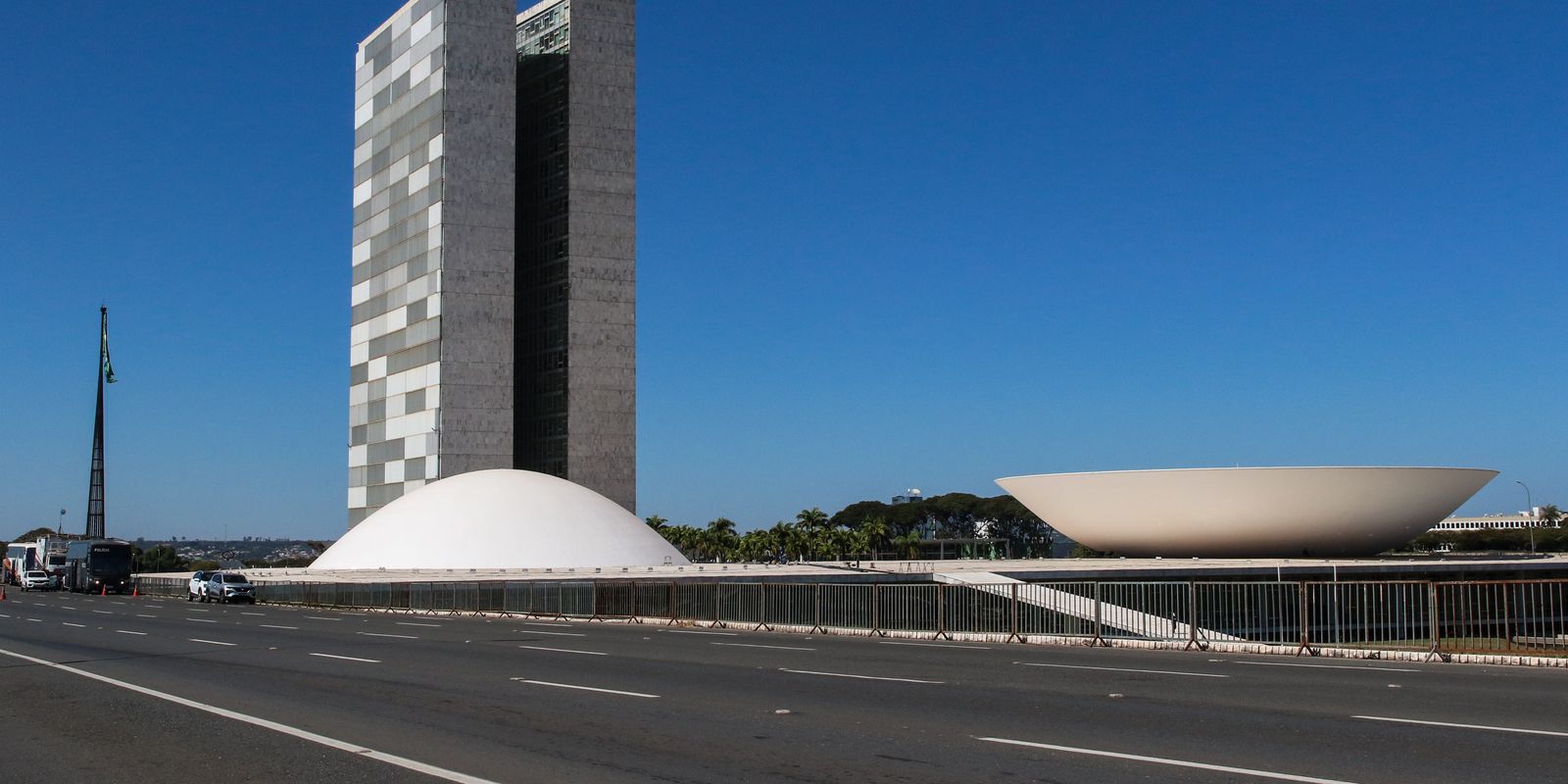 Discursos pró-armas dominam debate sobre questão no Congresso Nacional