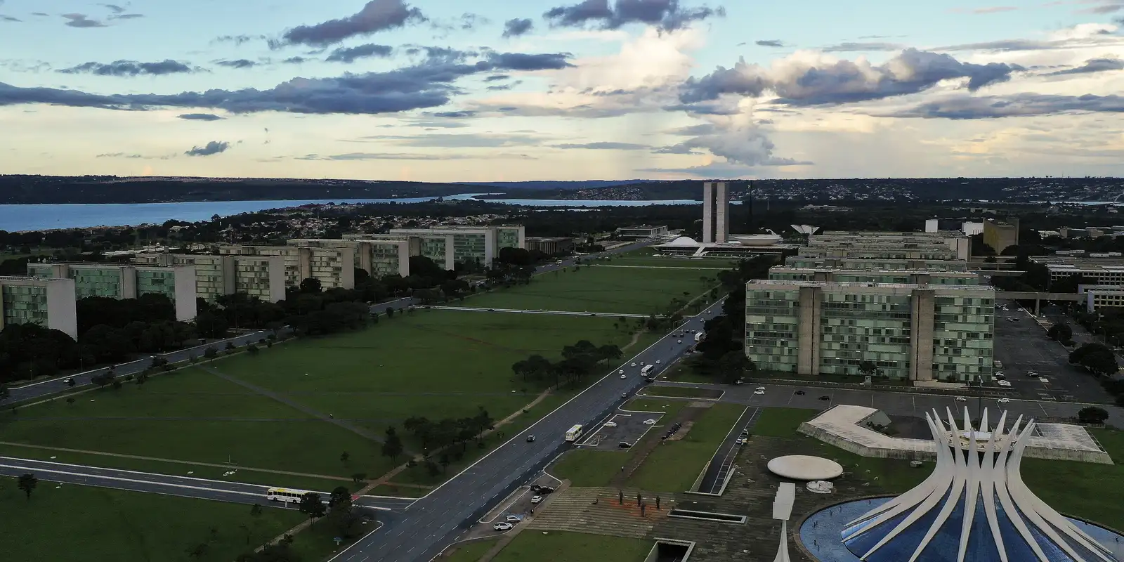 CNC pede reforma administrativa para barrar avanço da dívida pública