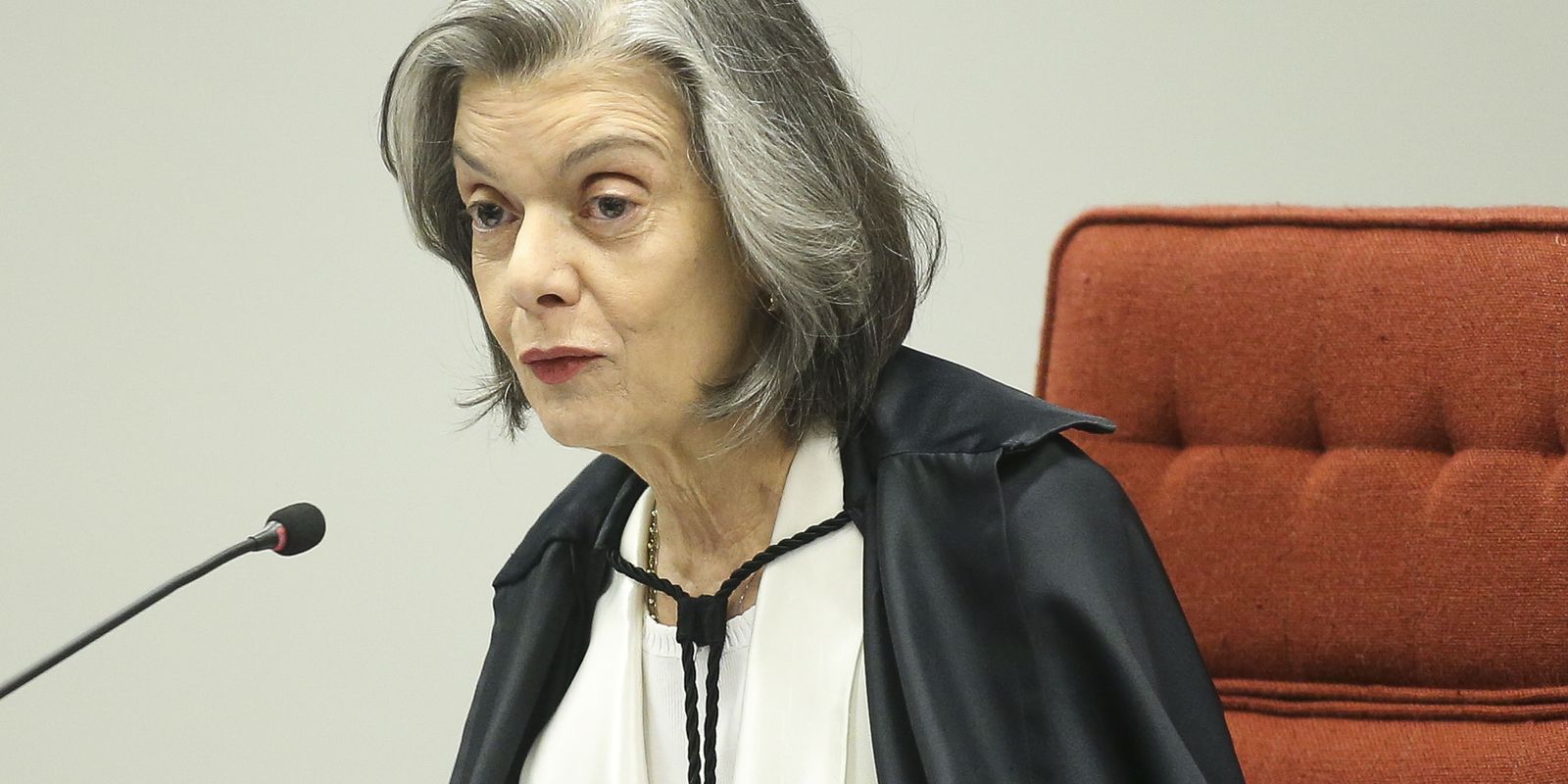 Cármen Lúcia diz que horário eleitoral será exercício democrático