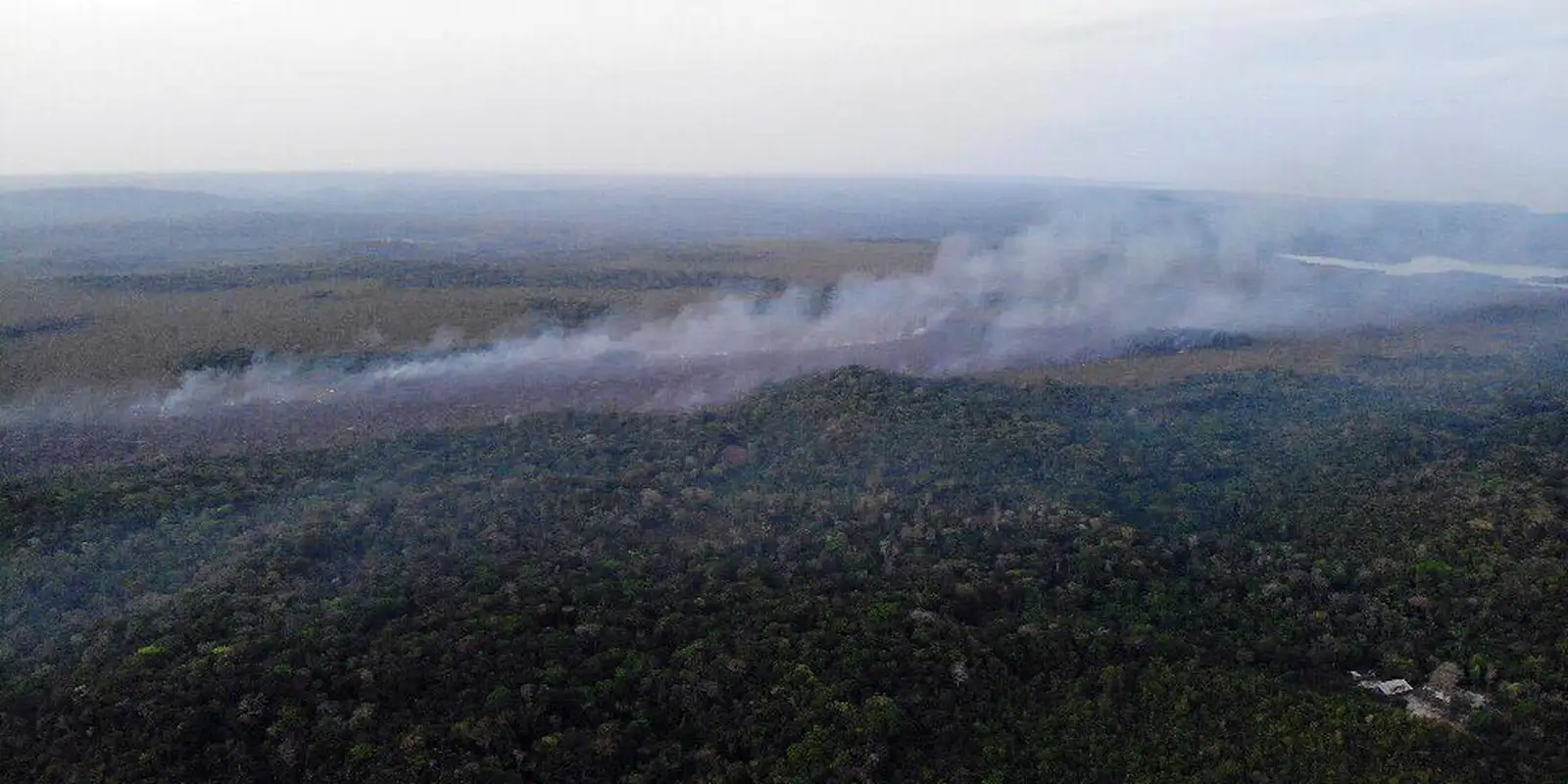 Fumaça de queimadas atinge cidades de dez estados