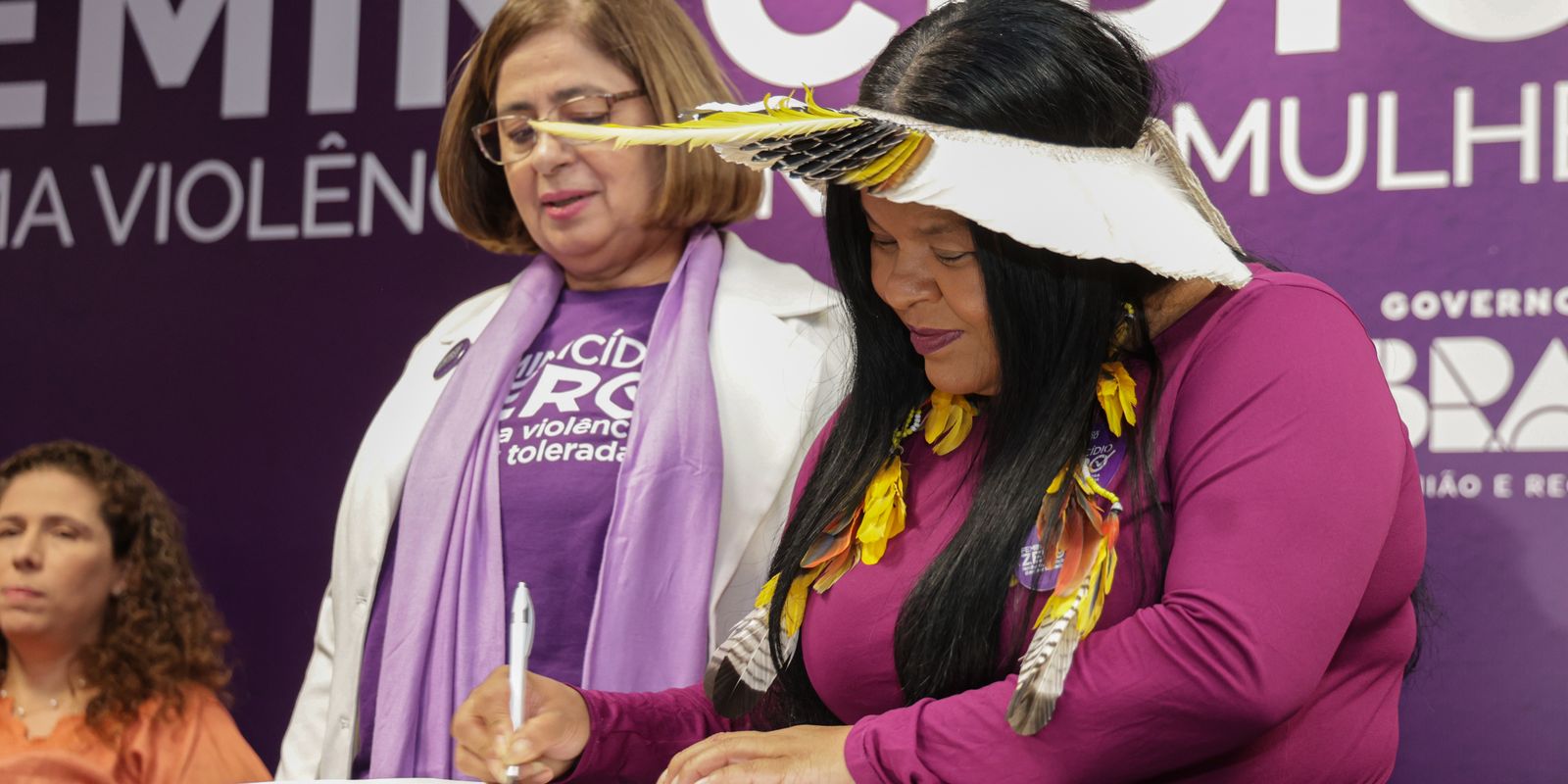 Ministério da Mulher faz pacto com times por feminicídio zero