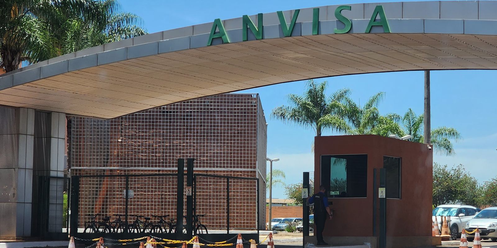 Anvisa atualiza normas de vigilância em portos e aeroportos