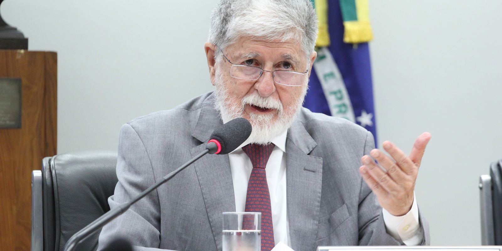 Celso Amorim defende que Brasil deve insistir em diálogo com Venezuela