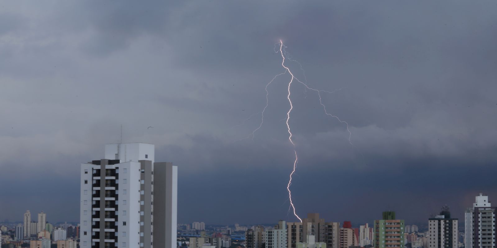 Defesa Civil alerta para áreas com solo encharcado em São Paulo