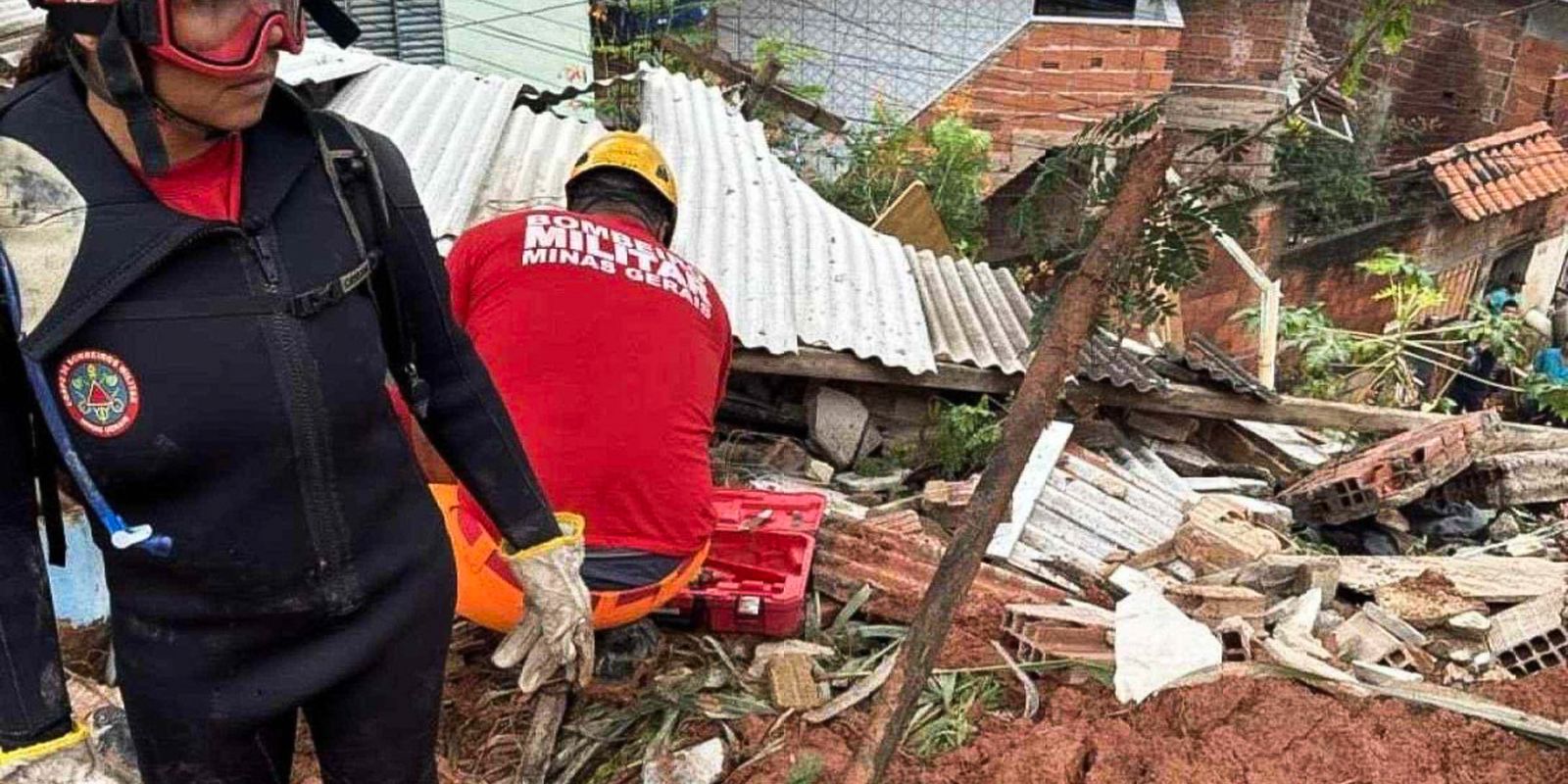 Deslizamentos em Ipatinga deixam pelo menos cinco mortos